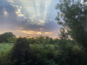 Een fraaie zonsondergang tijdens een wandeling